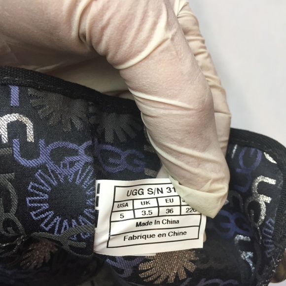 High UGG Black Boots Size: 5 - Picture 8 of 8